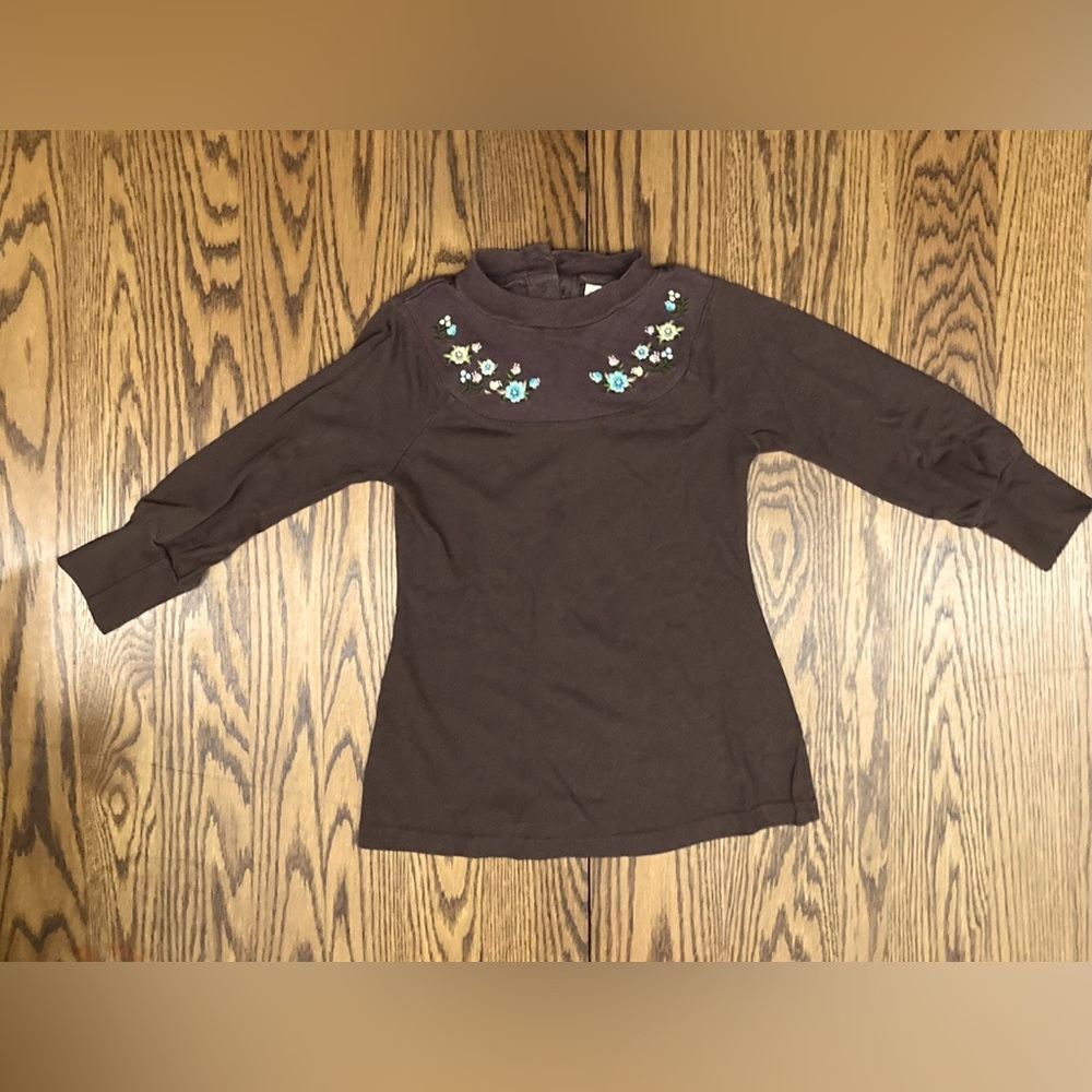 🌼GYMBOREE🌼LONG SLEEVE FLORAL EMBROIDERED CHEST sz4 cotton/polyester💕EUC💕
